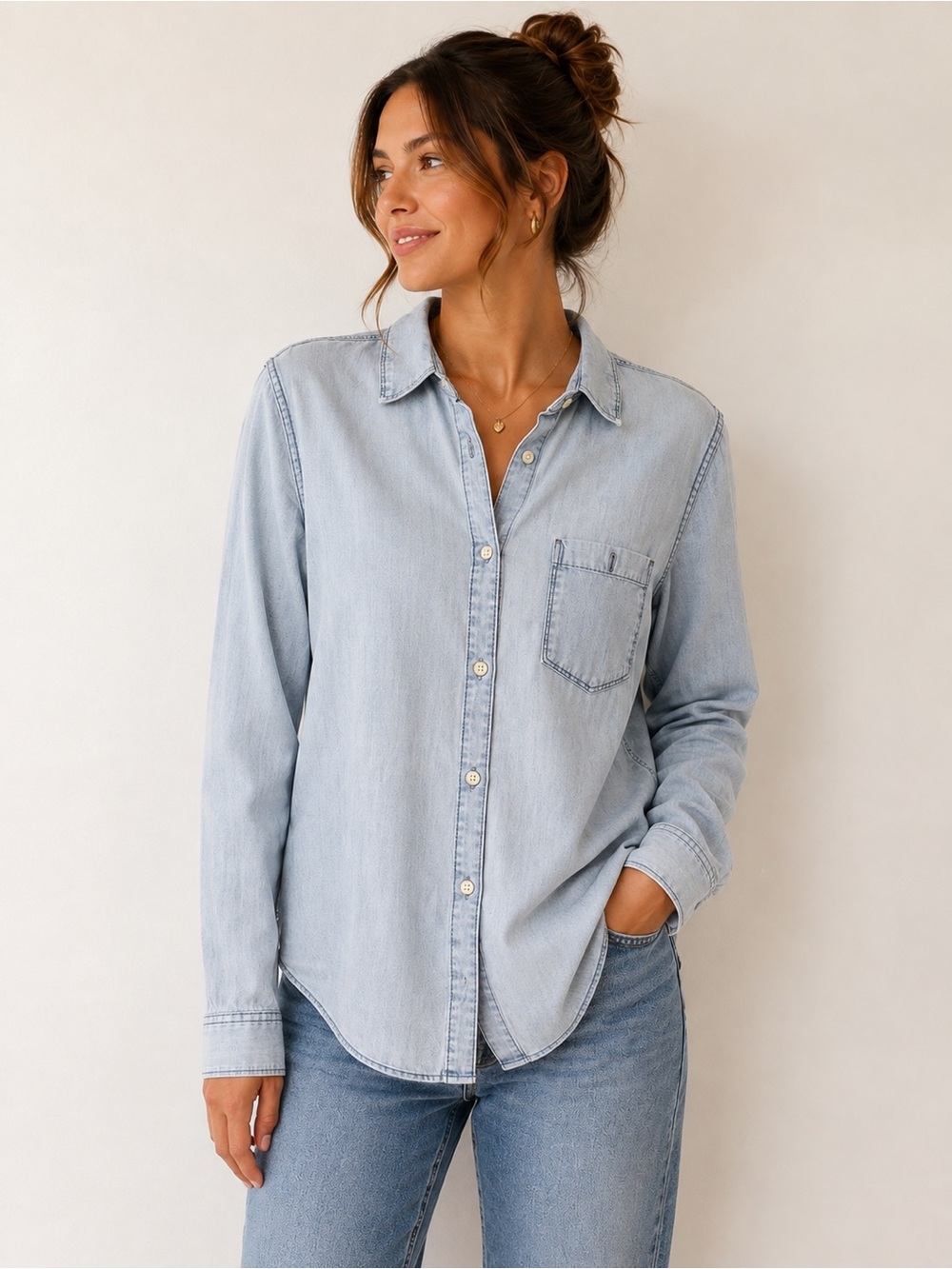 Gap 1969 Light Wash Chambray Button Down Shirt Size M